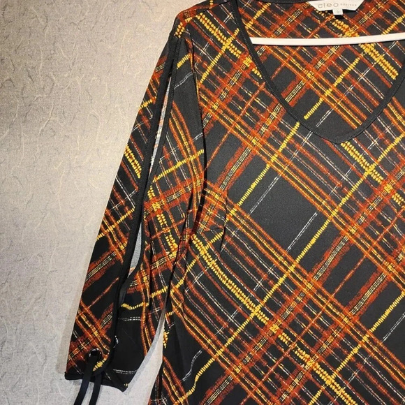 Cleo Petites Women's  Black & Gold Plaid Blouse Long Cut Out Sleeves Size Large - Picture 2 of 11